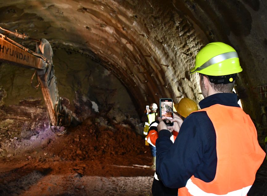 Probijena Druga Cijev Tunela Ivan Du Ine Metar Index Ba